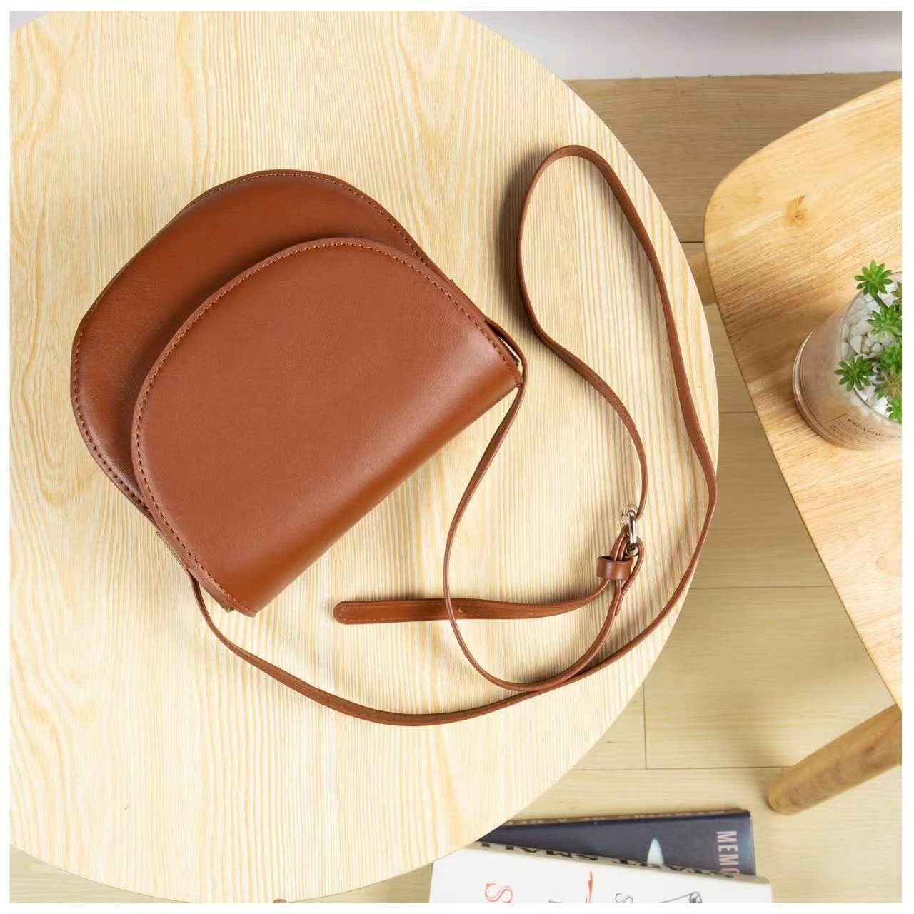 Crossbody Bag for Women Retro Simple Shoulder Bag Saddle Bag