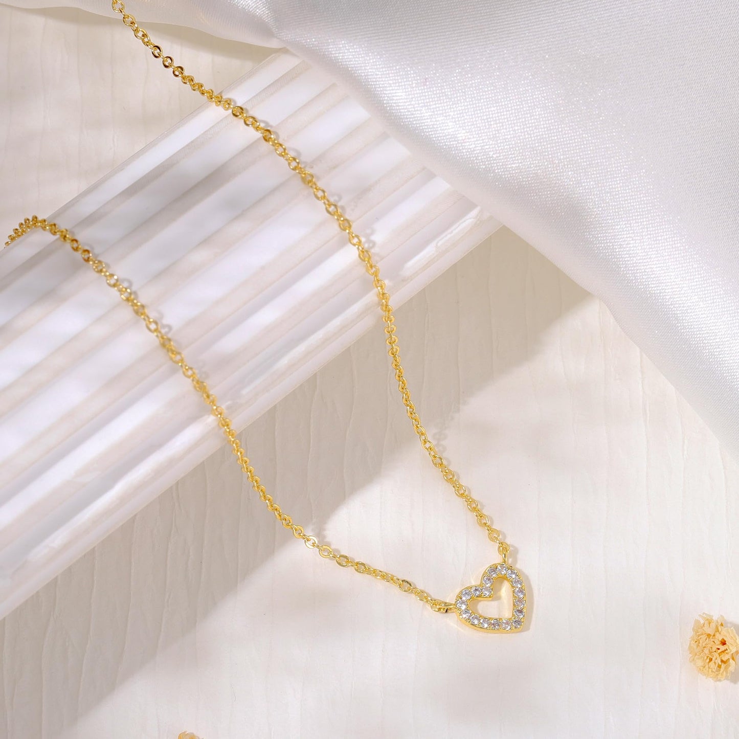 Dainty Gold Necklace for Women Girls Trendy - 14K Gold/Silver Plated Cute Heart Necklace for Women Handmade Heart Choker Necklace Tiny Heart Jewelry Gifts for Women Girls Teen Girls Stuff